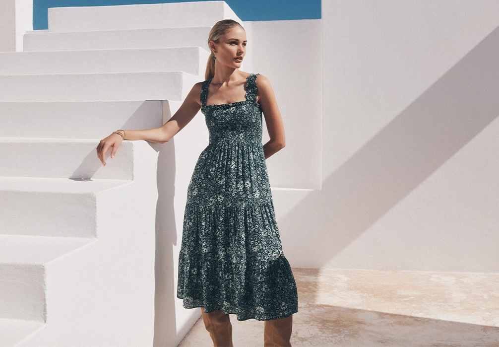 Discover our collection of women’s knitwear…