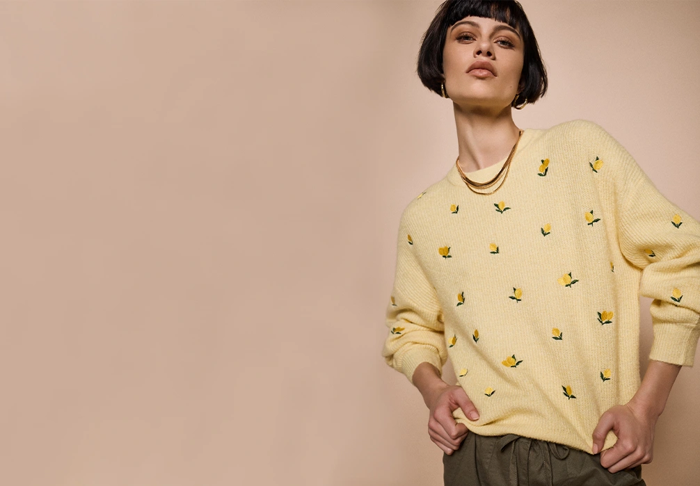 Find your next favourite outfit at Apricot. Discover women’s mini dresses, midi dresses, & maxi dresses designed for everyday and event dressing. From soft velvet dresses & sparkly sequin dresses to flattering skater dresses & bodycons. Explore cosy & classic cable knit jumpers, Fair Isle jumpers & knitwear made for cooler days. Refresh your wardrobe with tops, trousers, & sequin skirts made for a season of style. <br> </br> Discover our best-loved womenswear and shop top picks at Apricot now.